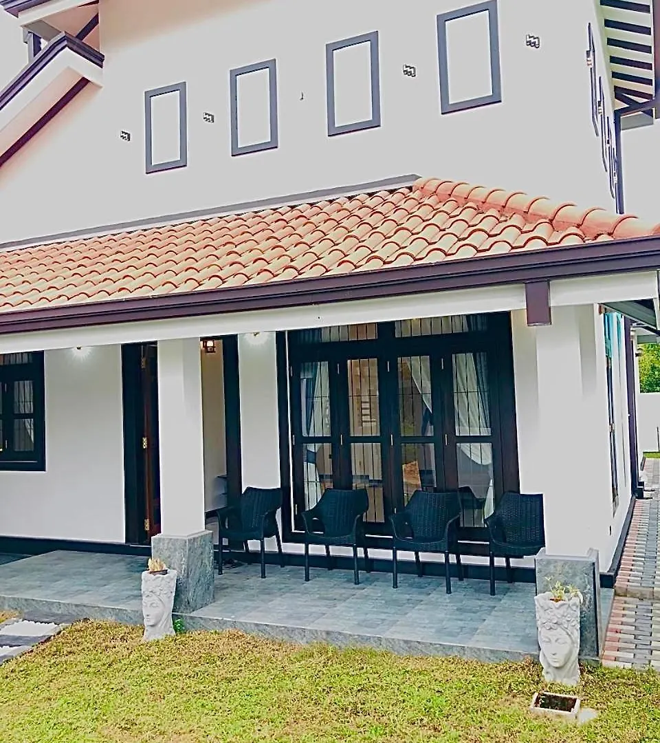 Villa Grand Airport Transit Negombo